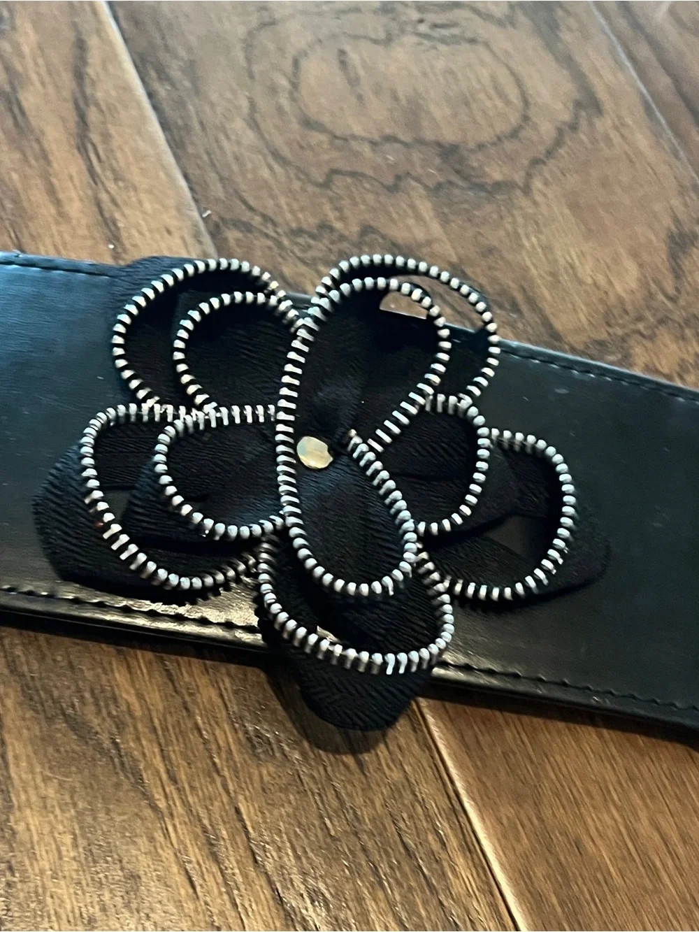 Black Floral Elastic Stretch Waist Belt with zipper accents